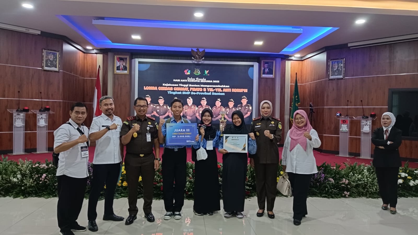 SMPN 32 Kota Tangerang Meraih Juara Tiga Lomba Cerdas-cermat Tingkat Provinsi Banten.