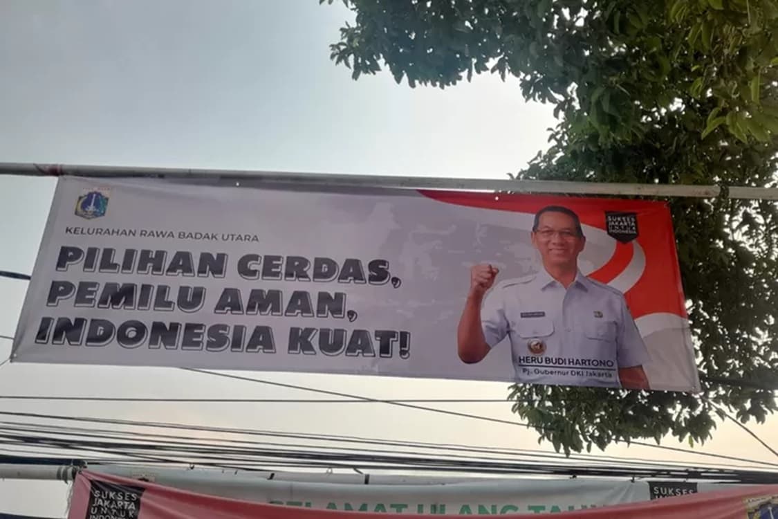 Warganet Olok-Olok Spanduk, Banner Dan Foto Budi Hartono Karena Merusak Keindahan Jakarta