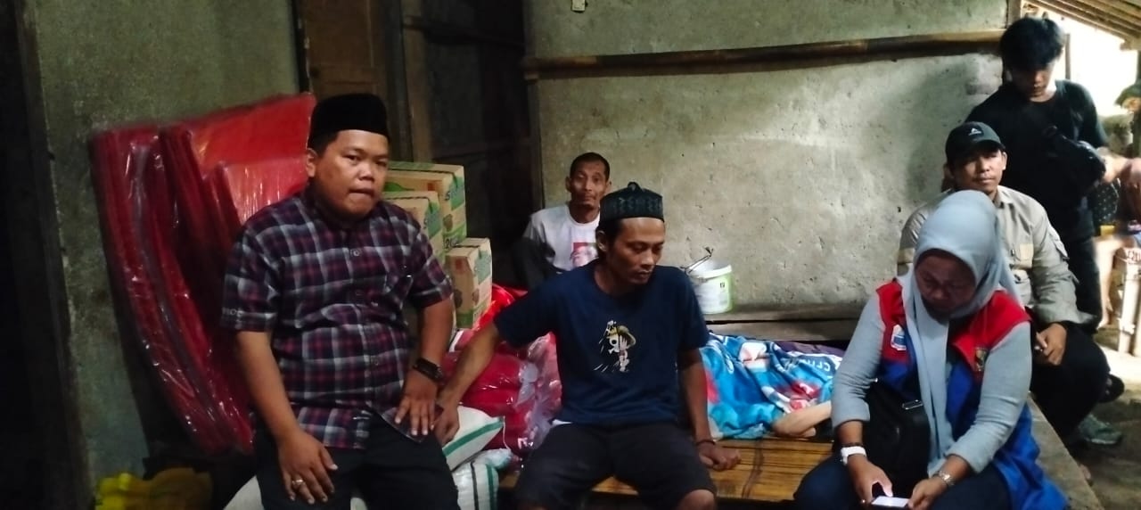 Dinkes dan Dinsos Lebak Datangi Gubuk Reyot Satu Keluarga Lumpuh di Cikulur