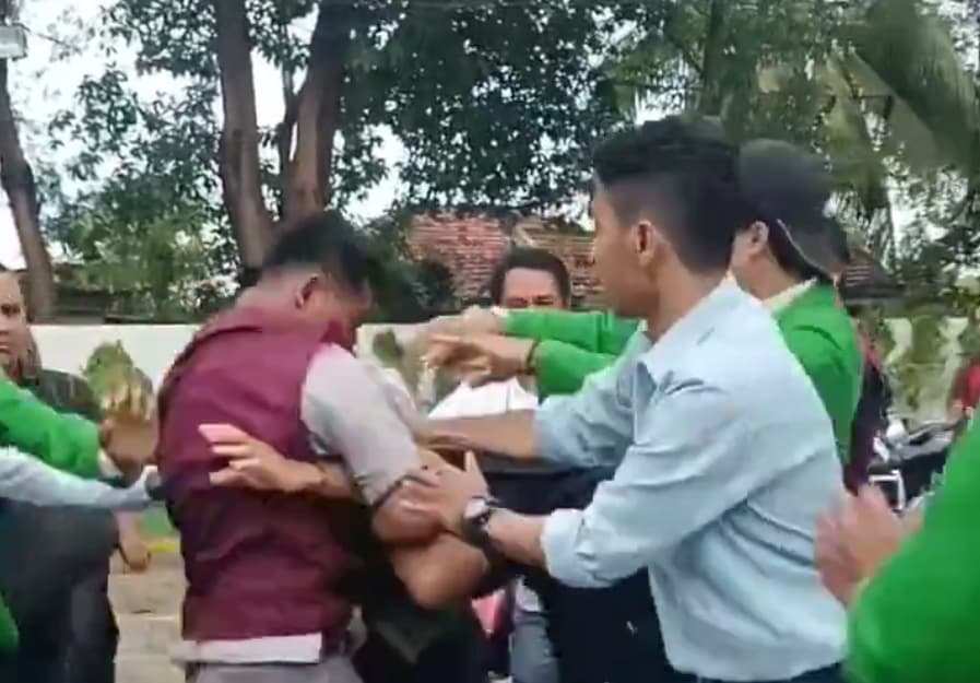 Demo Keringanan SPP, Mahasiswa Muhammadiyah Bima Dikeroyok Rektor dan Dosen