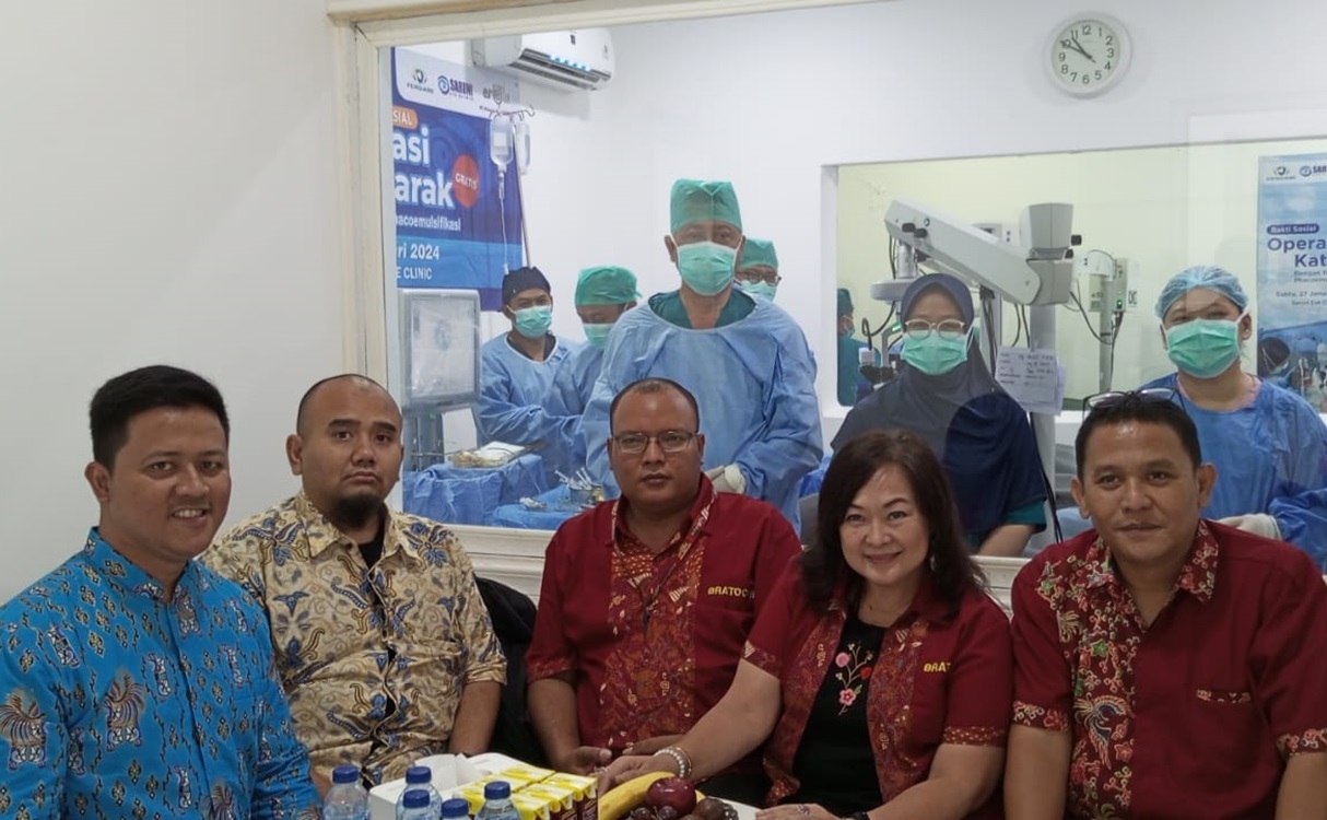 Baksos Operasi Katarak Gratis di Klinik Mata Utama Saruni Pesertanya Melebihi Target