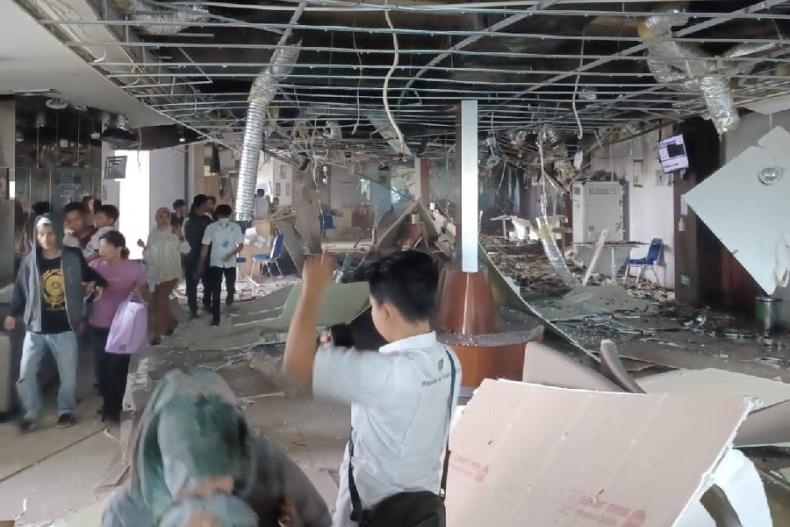 Semen Padang Hospital Kota Padang Meledak, Pengunjung Panik!