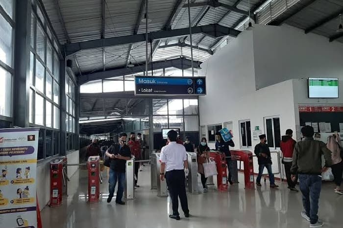 Kereta Rangkasbitung Alami Gangguan, Gunakan Satu Jalur