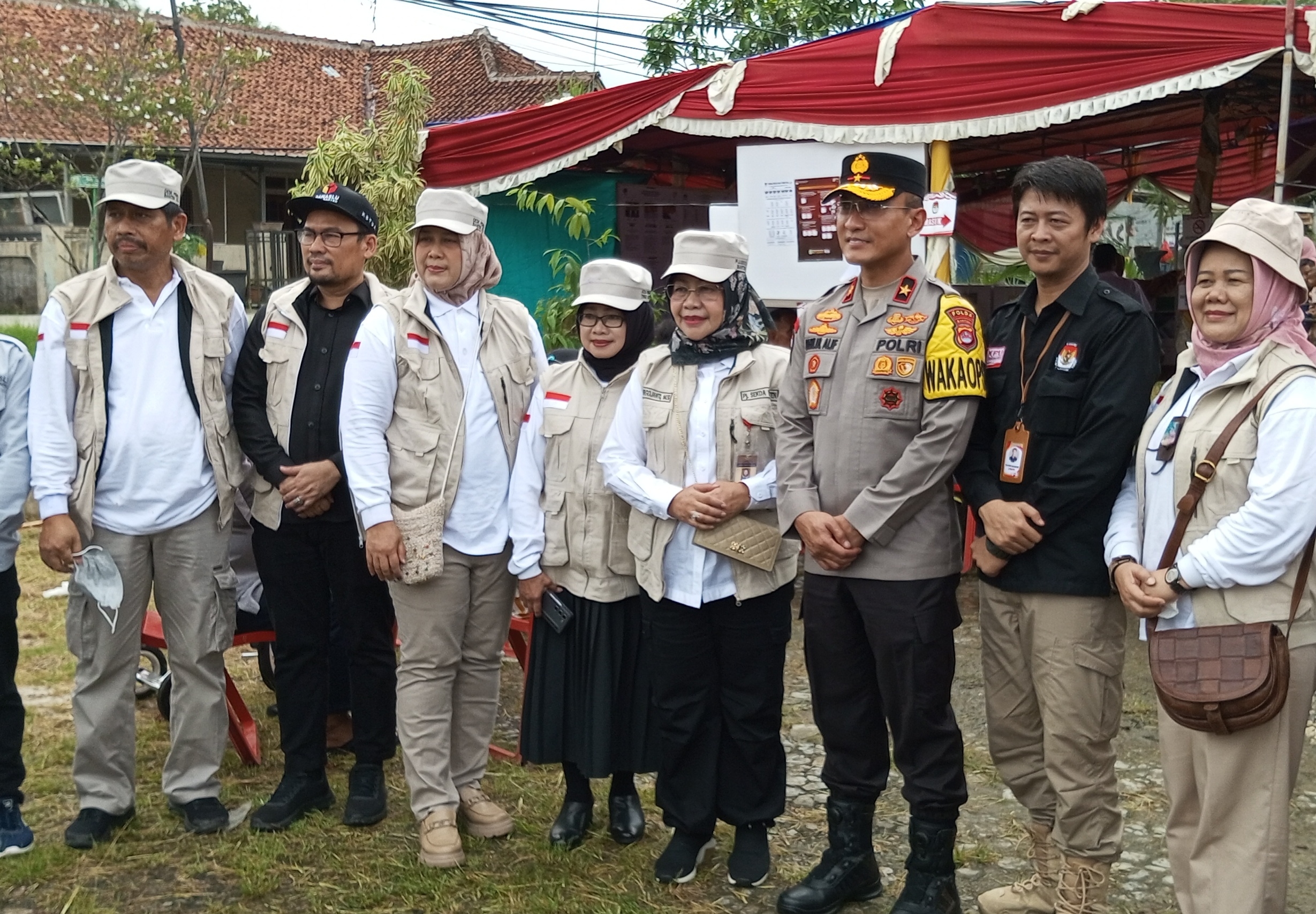 PJ Sekda Banten Monitoring TPS 004 di Komplek Pepabri Kabupaten Lebak