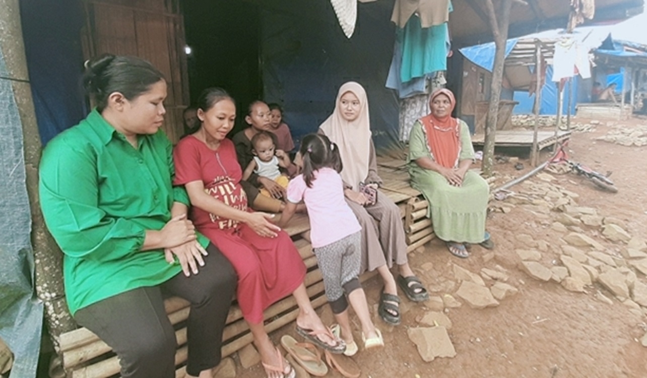 Tak Betah Tinggal di Huntara, Ratusan Warga Terdampak Banjir 2020 di Lebak Desak Pemerintah Tunaikan Janjinya