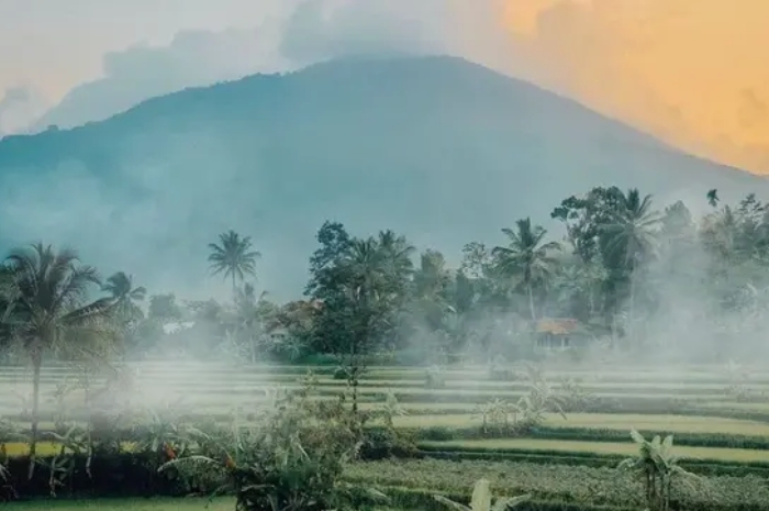 Misteri Gunung Pulosari Banten: Kisah Hantu Banaspati dengan Wujud Bola Api