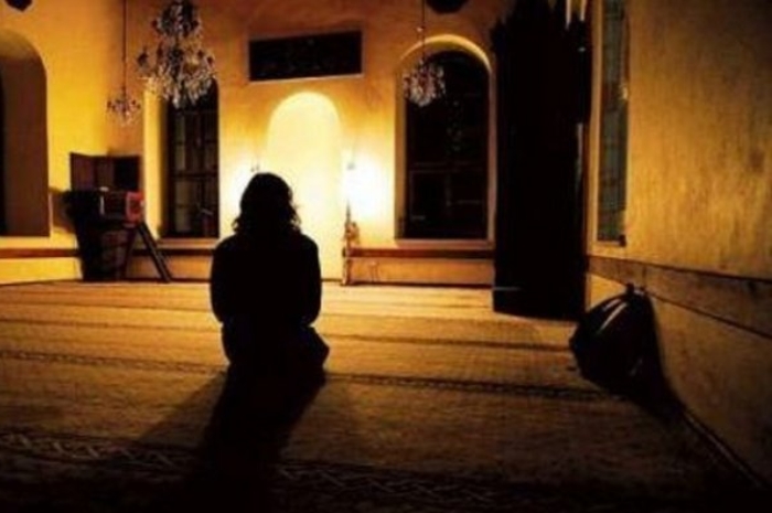 Apa itu I’tikaf? Berikut Pengertian Lengkap Dengan Waktu Pelaksanaanya