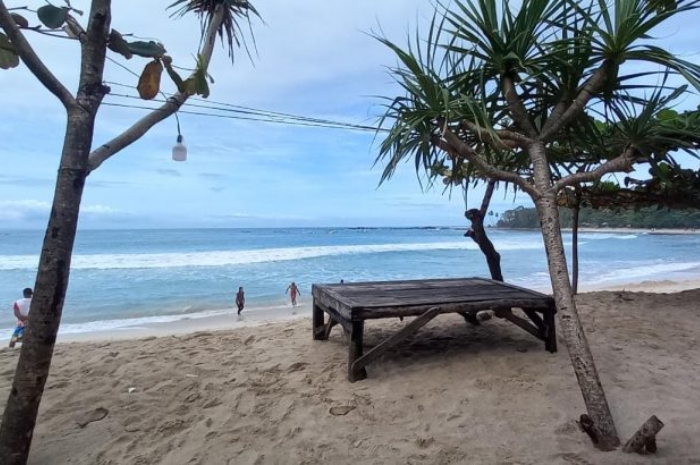 Pantai Legon Pari Sawarna, Destinasi Wisata yang Wajib di Kunjungi Bersama Keluarga!
