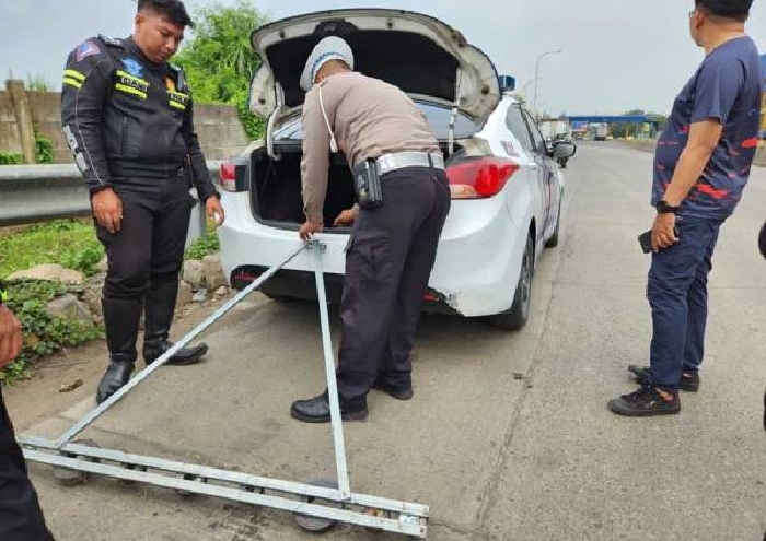 Hati-hati! Ranjau Paku Disebar di Tol Cikampek, Ini Temuan Polisi