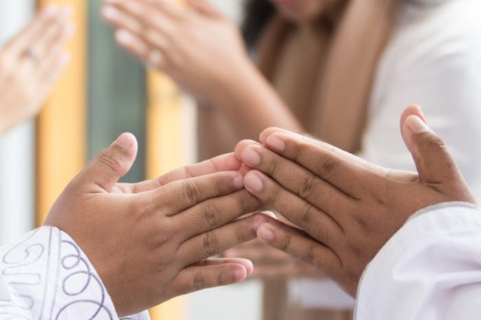 Sering Dianggap Keliru! Begini Perbedaan Kata Silaturahmi dan Silaturahim