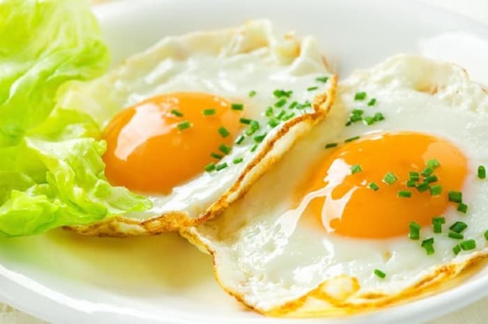 Nikmat Berujung Petaka! Yuk Kenali Bahaya Konsumsi Telur Setengah Matang bagi Kesehatan