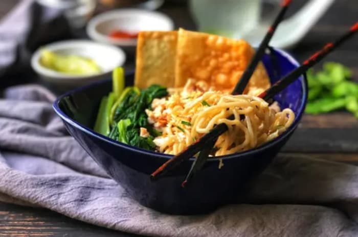 5 Rekomendasi Bakmi Ayam Viral di Blok M, Enaknya No Debat!