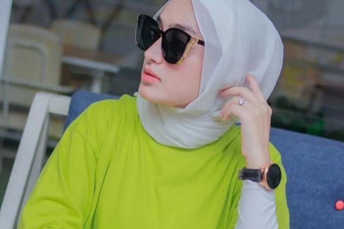 Profil Santyka Fauziah, Kekasih Sule yang Hadir di Pengajian Jelang Pernikahan Rizky Febian