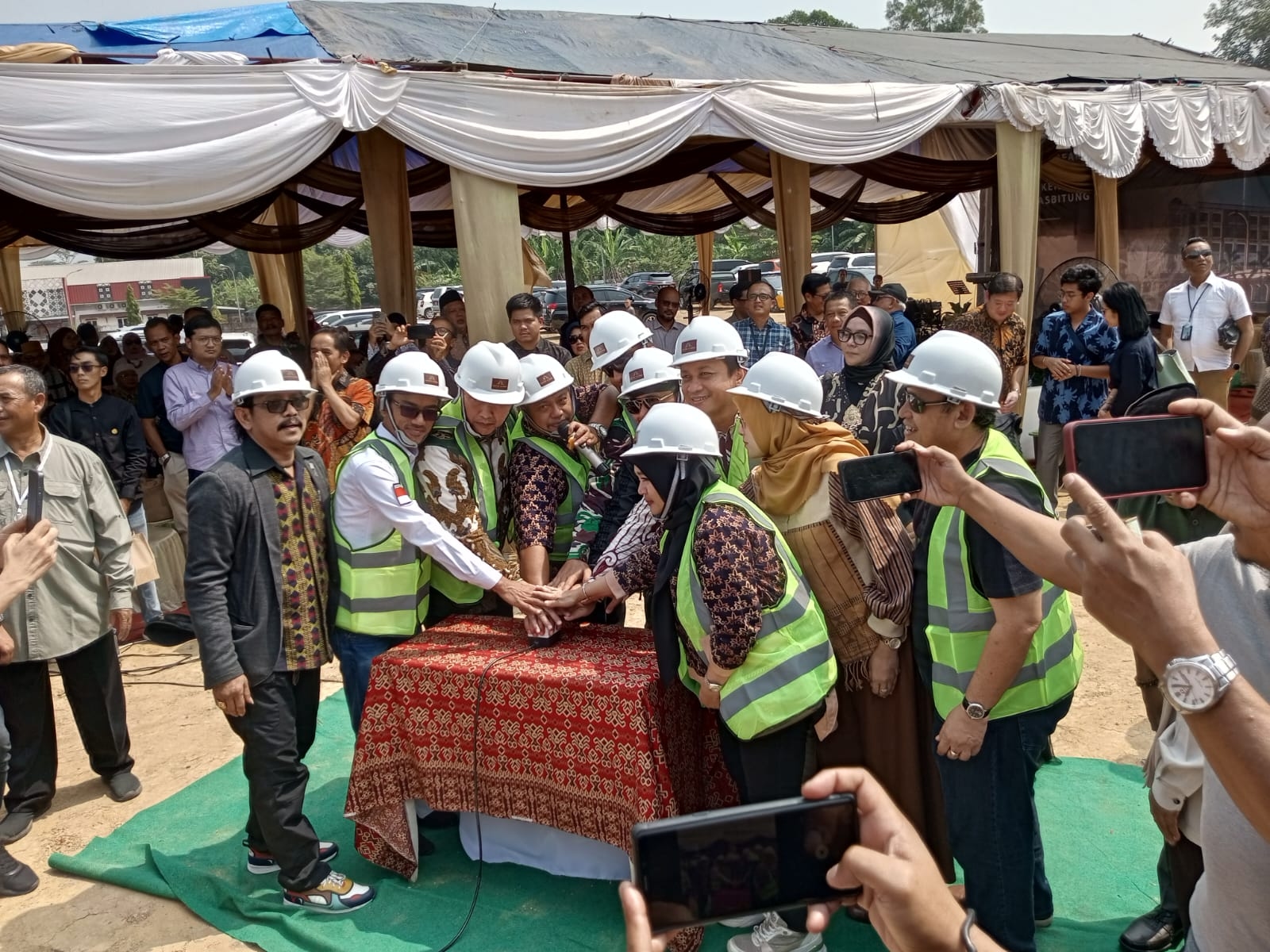 Resmikan Hotel Bintang Empat ” Grand Keisha”, Pj Bupati Lebak Investor Di Minta Mengakomodir Muatan Lokal