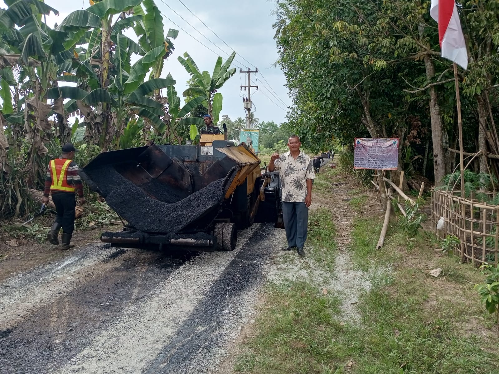 Pemdes Tamanjaya Realisikan DD, Banprov Pada Infrastruktur Jalan Hotmix, Warga Apresiasi Kades