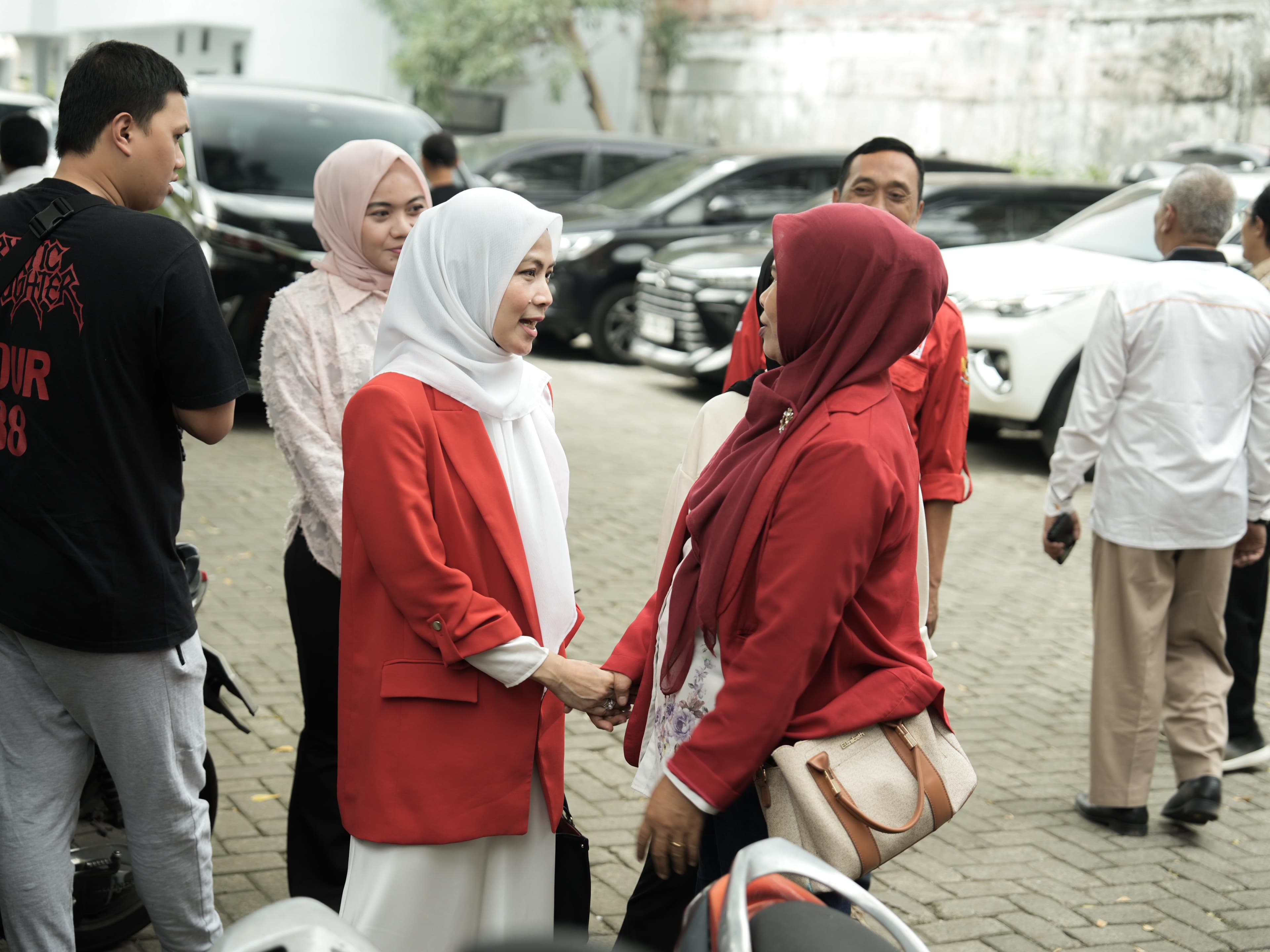 Ratu Zakiyah Yakin Menang Pilbup Serang 2024, Akan Buat Masyarakat Kab Serang Lebih Bahagia