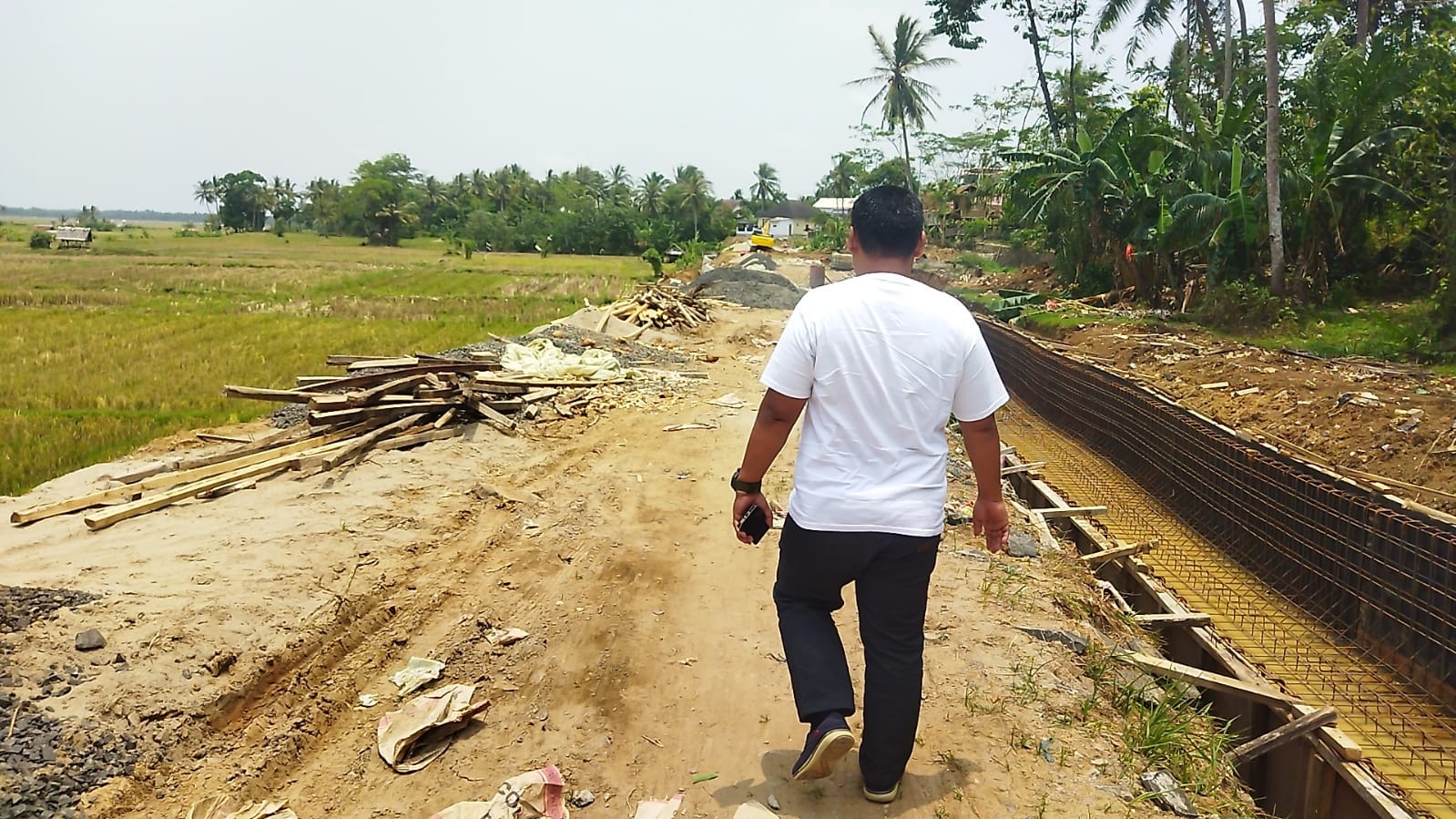 Timbulkan Oksidasi Pada Tulang Beton, Anggota DPRD Banten Minta Proyek Irigasi di Kecamatan Malingping Dibongkar