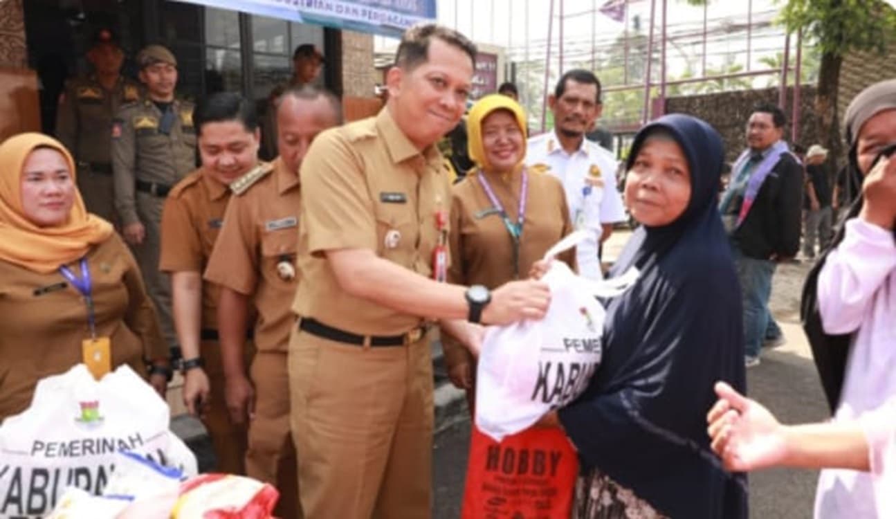 Pj Bupati Tangerang Gelar Operasi Pasar GPM, Pastikan Harga Terjangkau Bagi Masyarakat