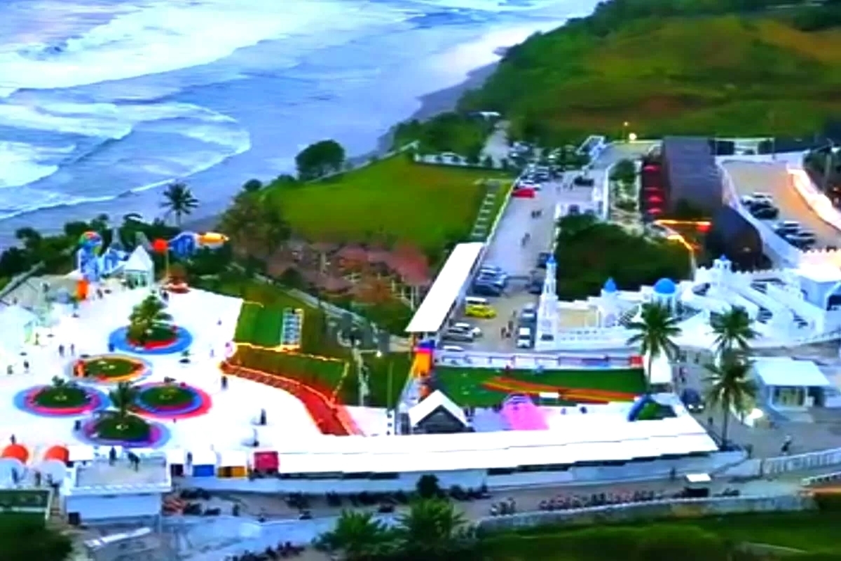 Wow! Liburan Nataru Ke Destinasi Wisata Pantai Karang Potong Ocean View Cianjur, Nuansanya Bali Banget, Menakjubkan.