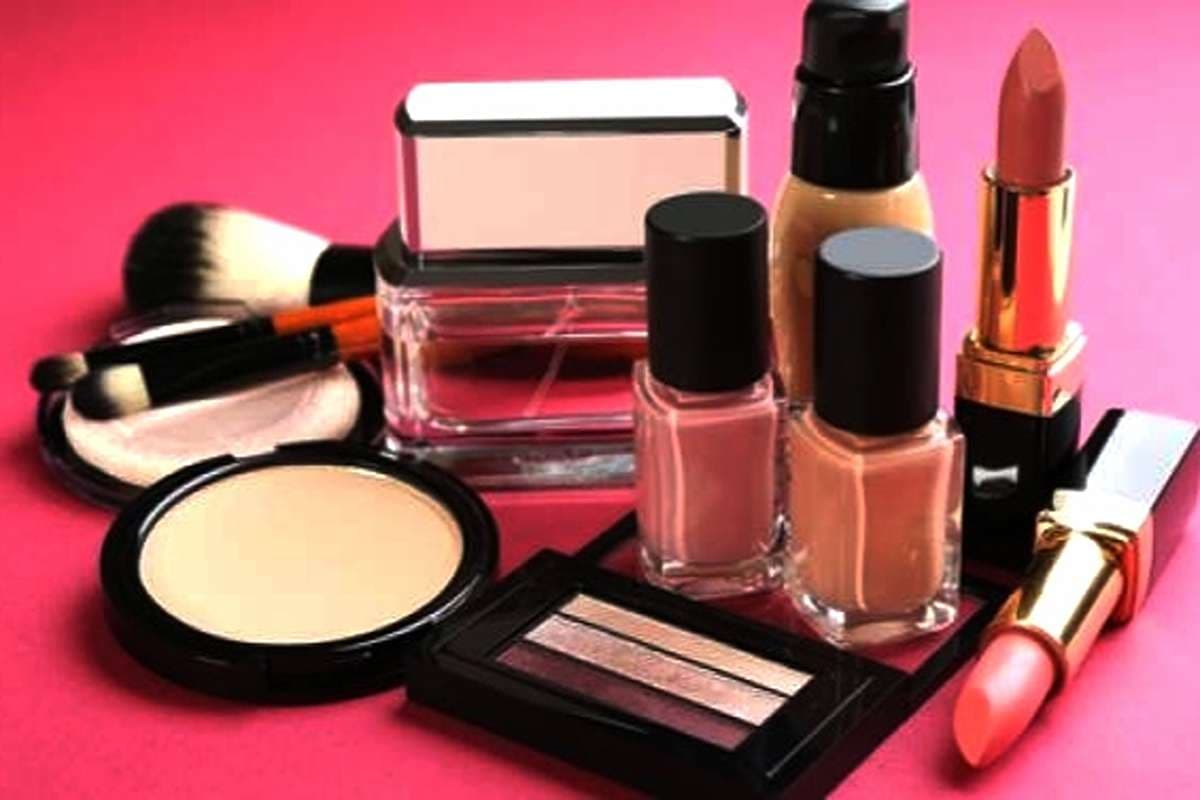 Tips! Hindari Penggunaan Kosmetik Bahan Berbahaya