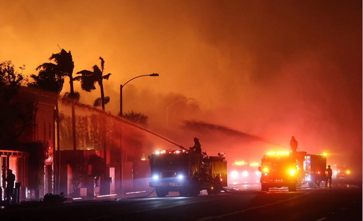Usai Trump dan Aktor James Woods Ancam Hancurkan Gaza, LA jadi Lautan Api, Rugi 2.448 Triliun, Hingga Pemadam Kebakaran Salah Kirim Pesan Warga Panik