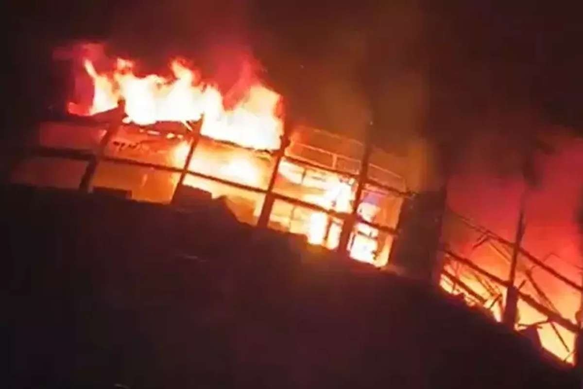 Kronologi Kebakaran Glodok Plaza, Api Diduga Menjalar Dari Diskotik