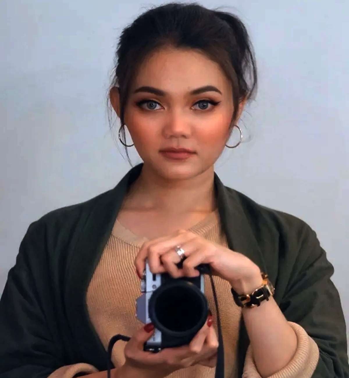 Canda Rina Nose Jadi Sorotan, Netizen: Mirip Fuji An