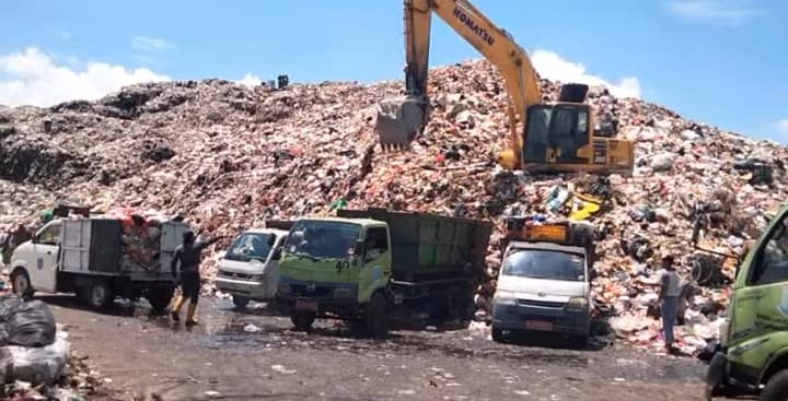 Kejati Banten Periksa Kepala DLH Terkait Dugaan Korupsi Proyek Pengelolaan Sampah