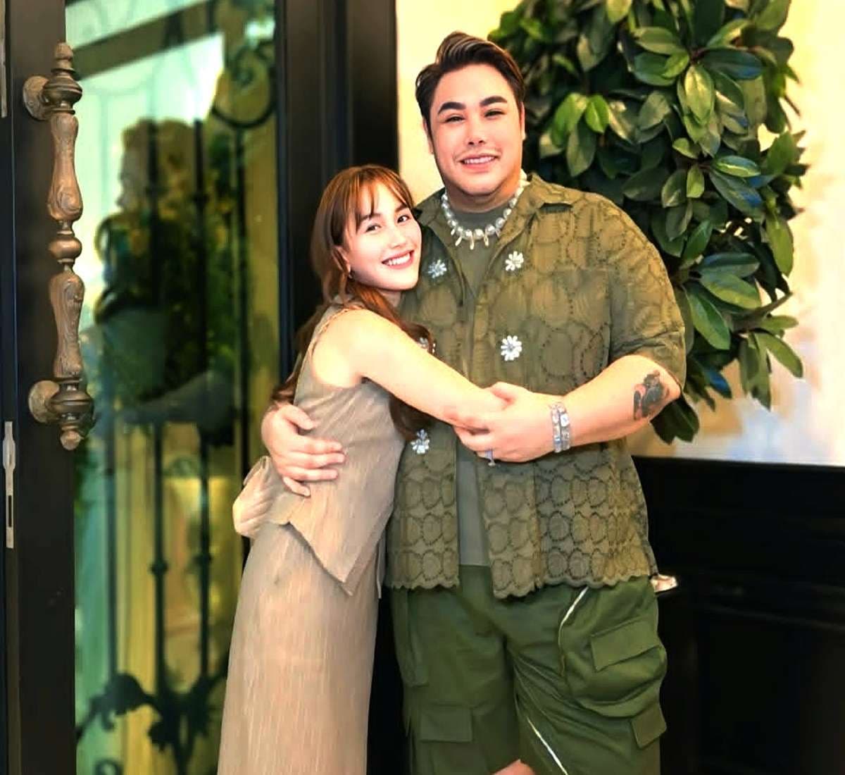 Restu Ibu Mengalir: Mungkinkah Ayu Ting Ting dan Ivan Gunawan Bersatu?