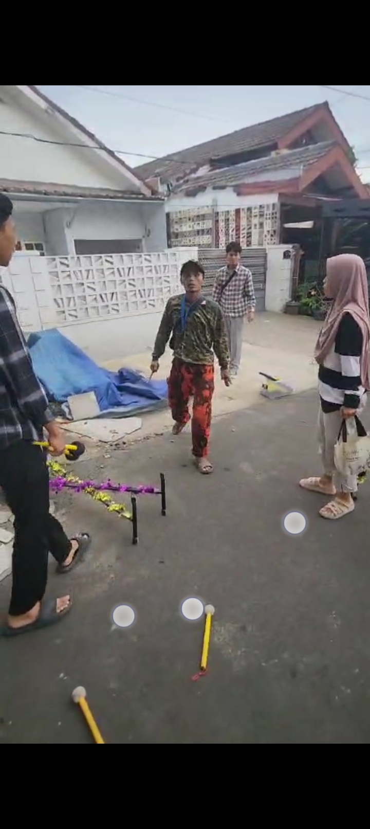 Anggota Ormas Diduga Lakukan Aksi Premanisme, Todongkan Sajam ke Guru TK di Cisauk Tangsel