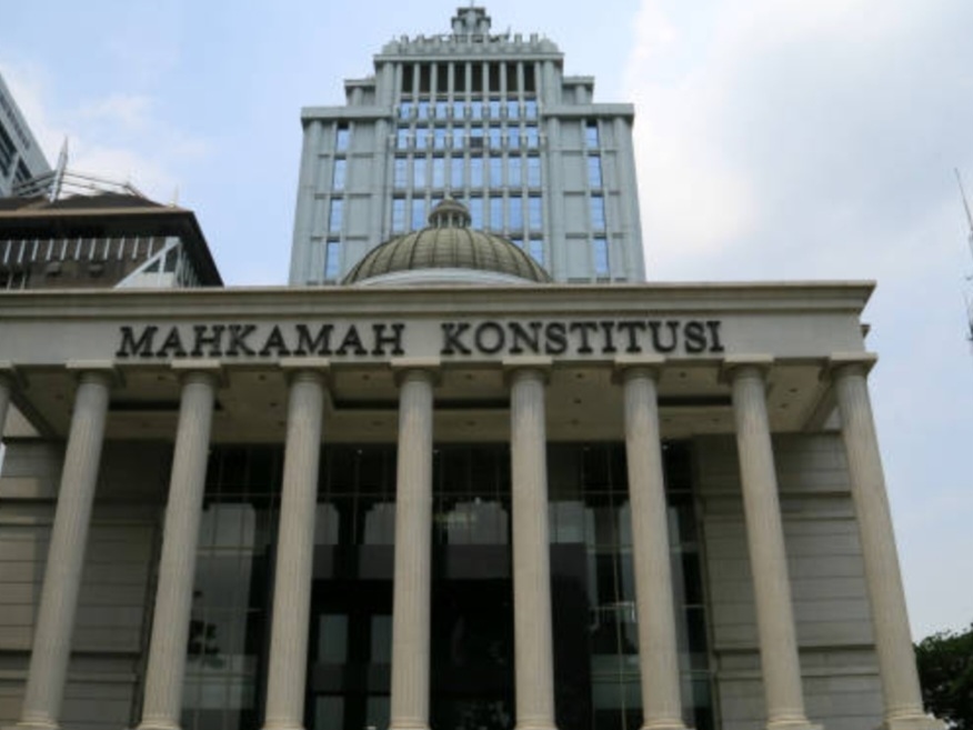 MK Resmi Putuskan Kapolri Tak Bisa Lagi 'Titip' Polisi Aktif ke Jabatan Sipil Sebelum Pensiun!