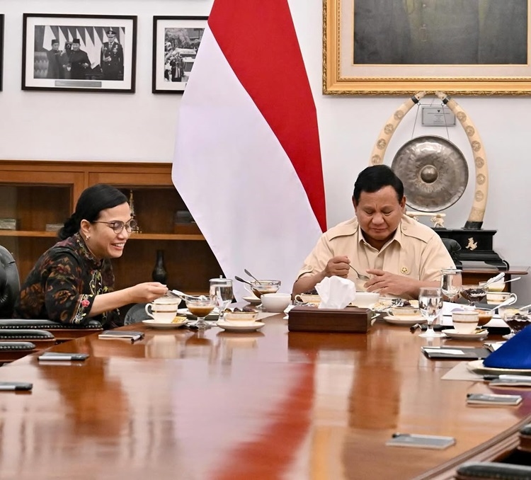 Lapor APBN Tekor 31,2T, Menkeu Sri Mulyani Mundur dari Kabinet Prabowo? Responnya Cuma Begini