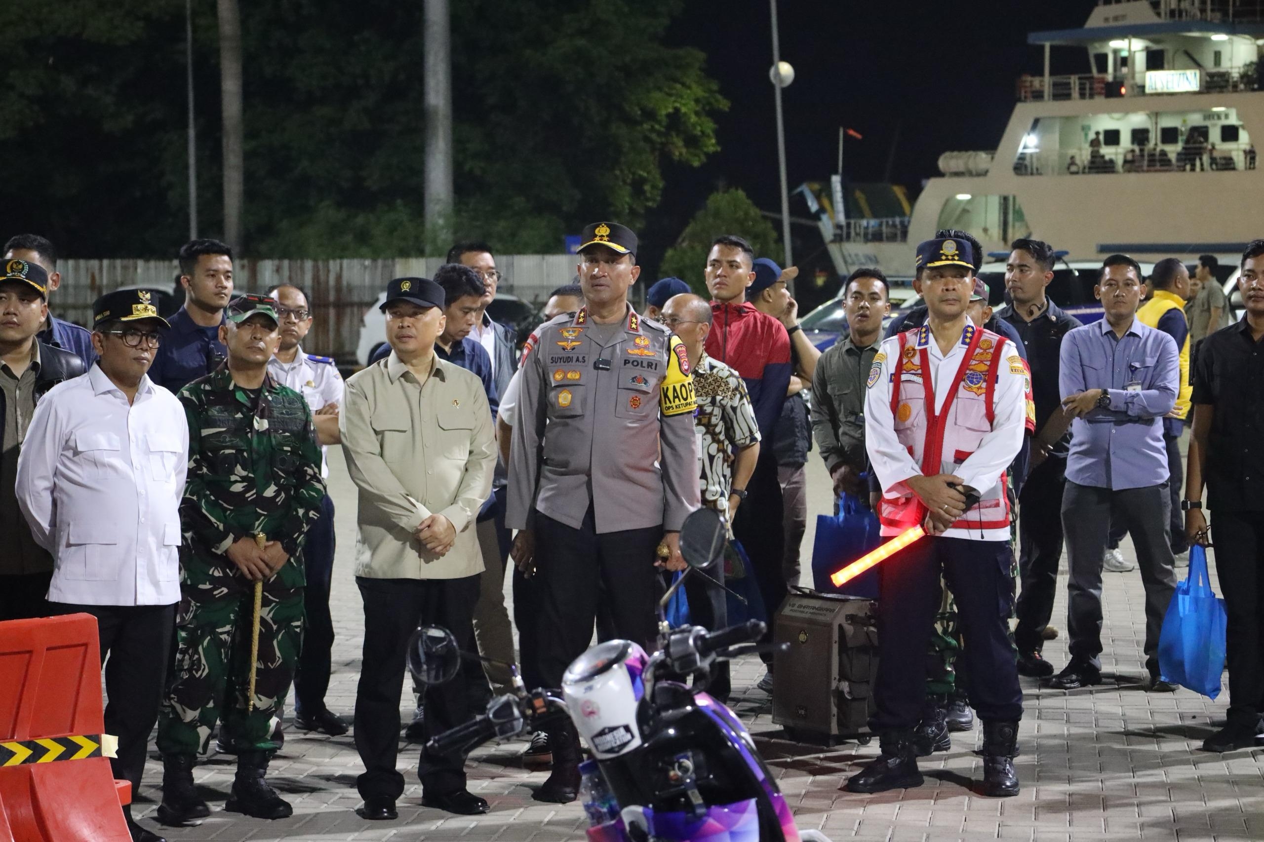 Kepadatan Arus Mudik Lebaran di Pelabuhan Merak Banten, Menhub Siapkan Langkah Penguraian