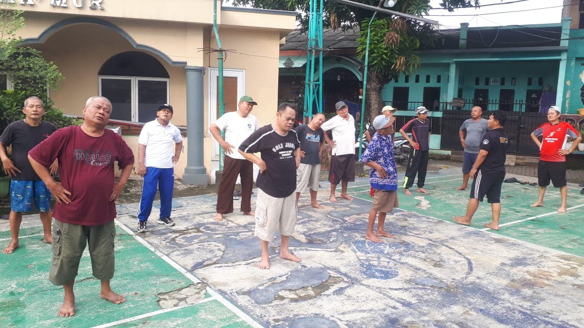 Lansia Cibodas Guncang Lapangan: Rahasia Bugar di Usia Emas Terungkap!