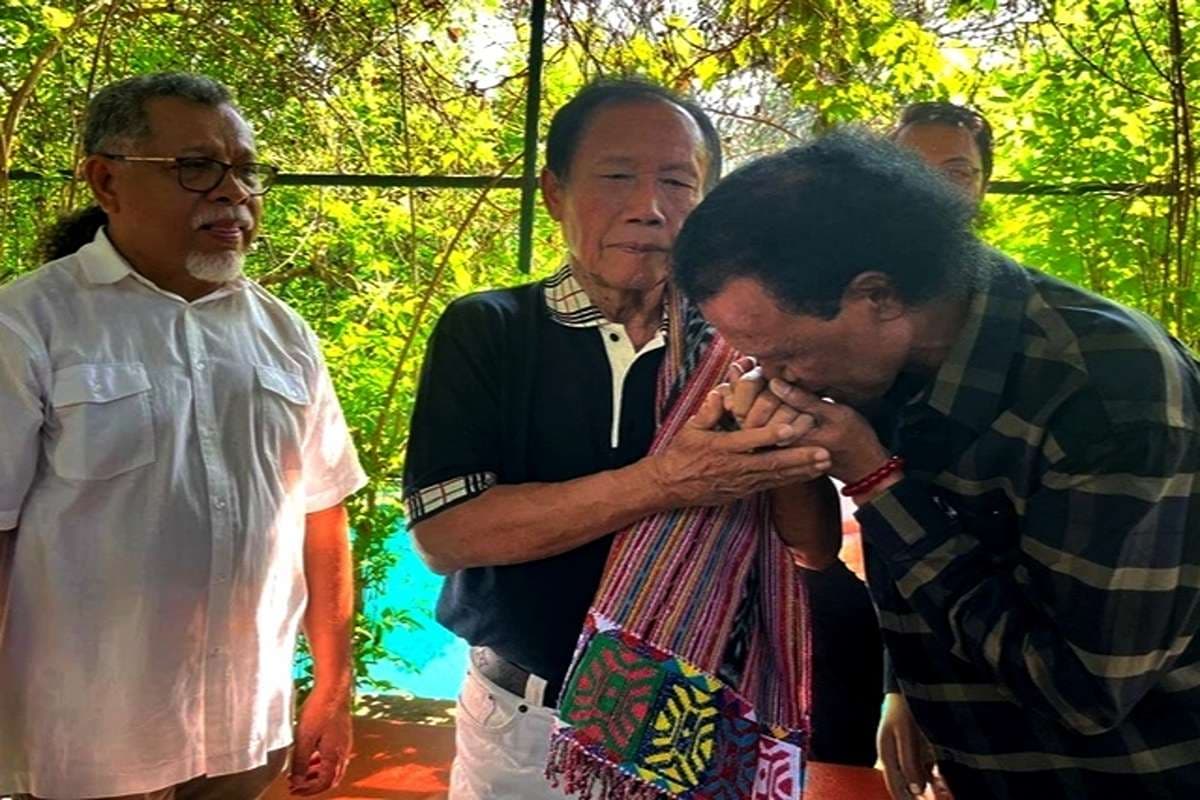 Gesekan 'Bau Tanah' Berakhir Haru: Hercules & Eks Kepala BIN Sutiyoso Duduk Sejajar, Kisah Kopassus & Pejuang Timor Terungkap!