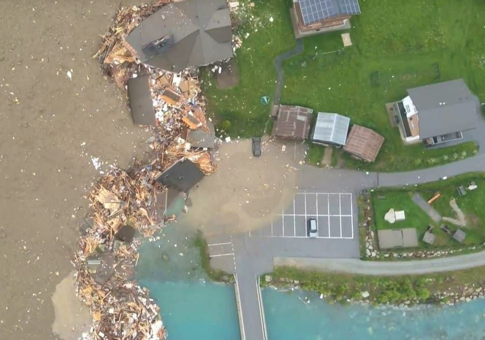 Gletser Runtuh, Desa Blatten di Swiss Lenyap Ditelan Lumpur dan Es