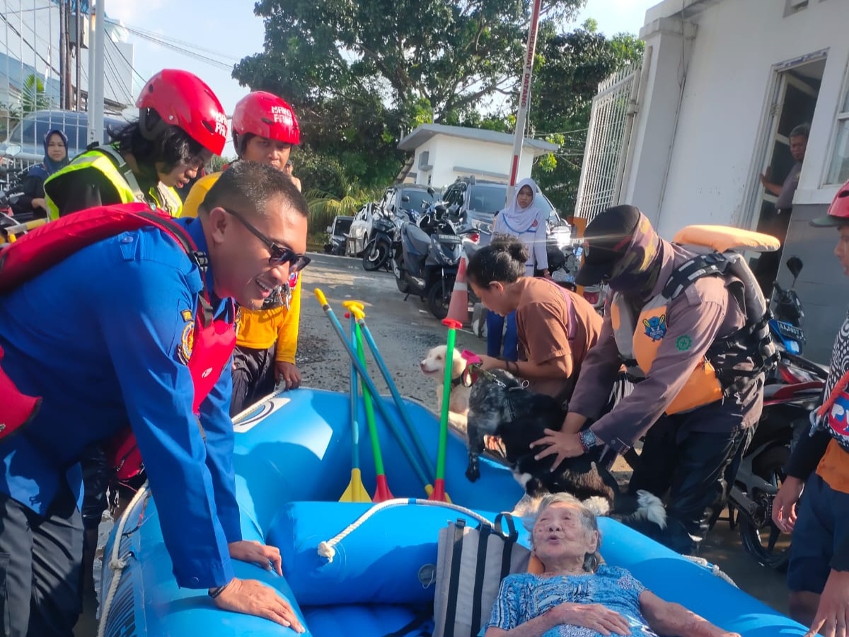 Banjir Rendam Sejumlah Wilayah Kota Tangerang, Ribuan Warga Terdampak