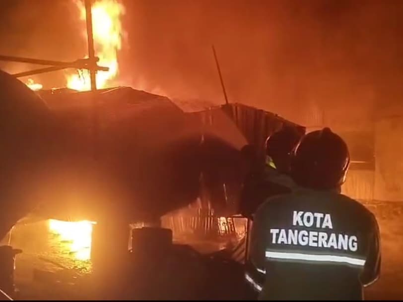 Gudang BBM Terbakar di Pinang, Lima Orang Karyawan Alami Luka Bakar