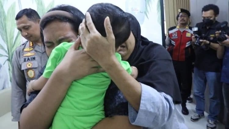 WNI Jual 24 Bayi ke Singapura Ditangkap. Kondisi 6 Bayi Selamat kini di Panti Asuhan