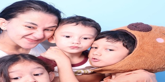 Dahlia Poland Curhat Asuh 3 Anak Sendirian, Kini Malah Gugat Cerai Fandy Christian