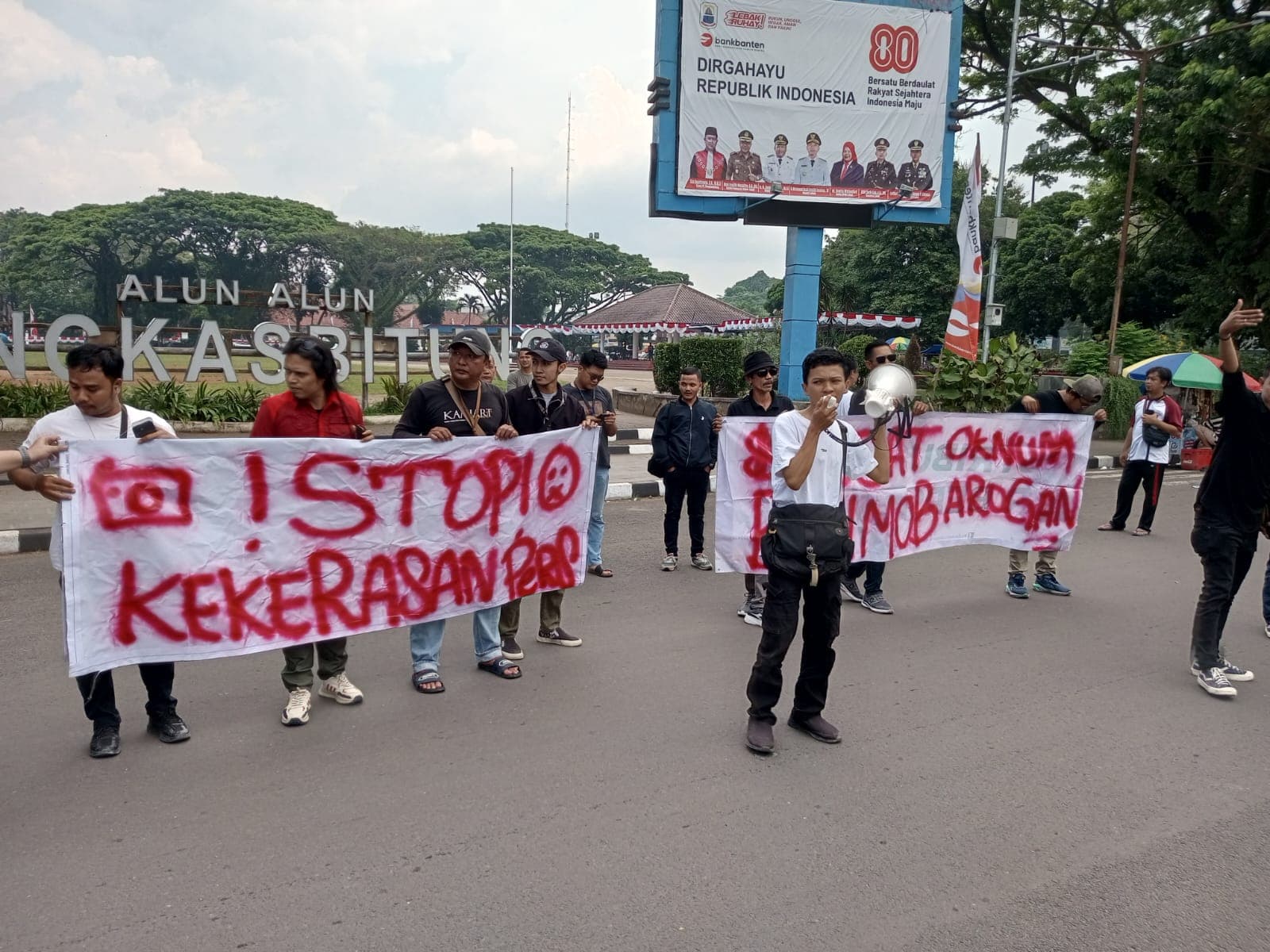 Jurnalis Lebak Gelar Aksi Solidaritas, Desak Oknum Pelaku Kekerasan Pada Wartawan Dihukum