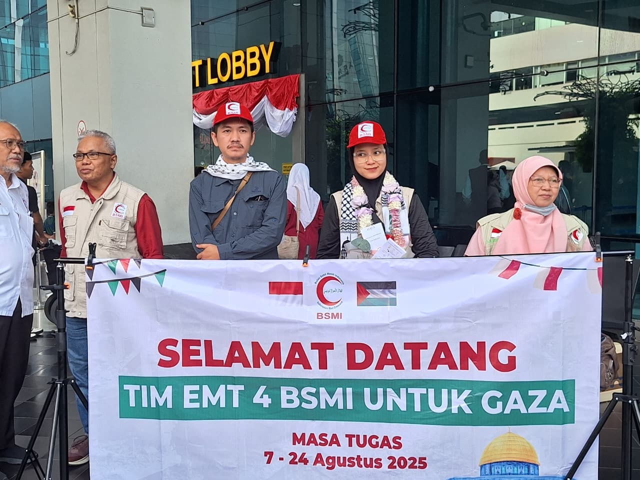 Usai Tuntaskan Misi di Tanah Palestina, Tim Medis EMT 4 BSMI Kembali ke Tanah Air Indonesia