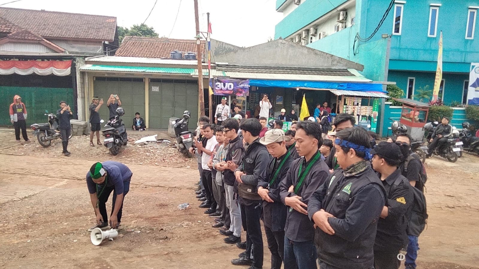 Ojol Tewas Terlindas Rantis Brimob, HMI-PMII Tangerang Gelar Shalat Ghaib dan Aksi ke Istana
