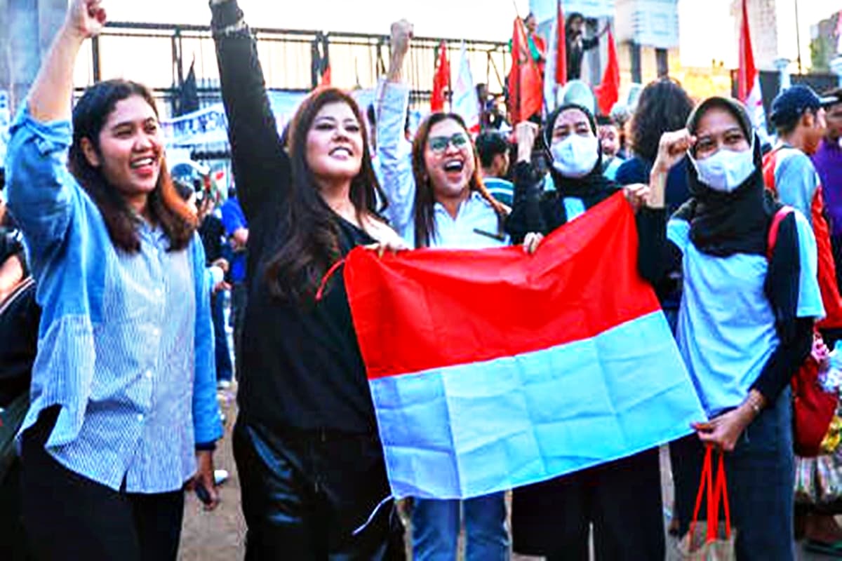 Perempuan Melawan: Aksi Aliansi Perempuan Indonesia Tuntut Hentikan Kekerasan Negara