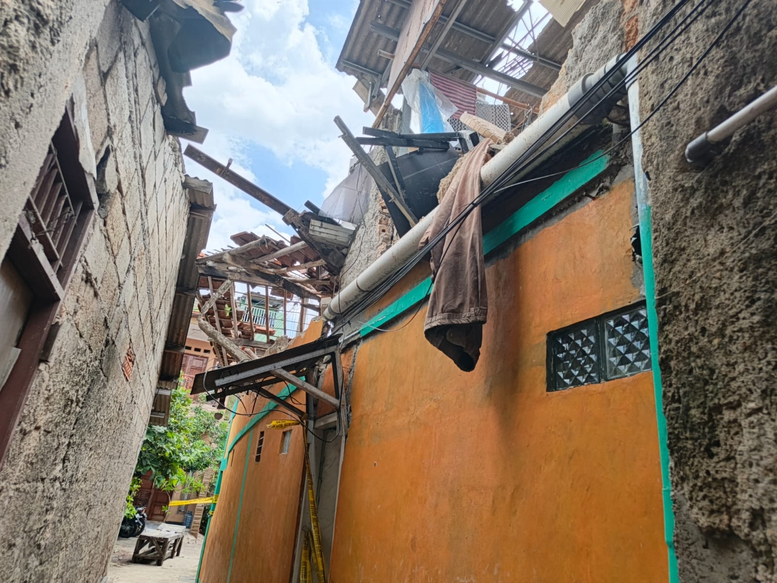 Detasemen Gegana Tangani Ledakan Gas di Pondok Cabe Ilir, Tangsel