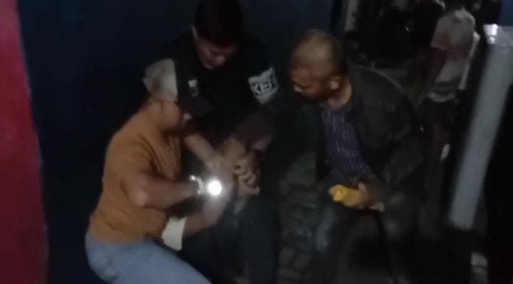 Dramatis! Polisi Diancam dengan Sajam saat Amankan Pelaku Curanmor di Tangerang