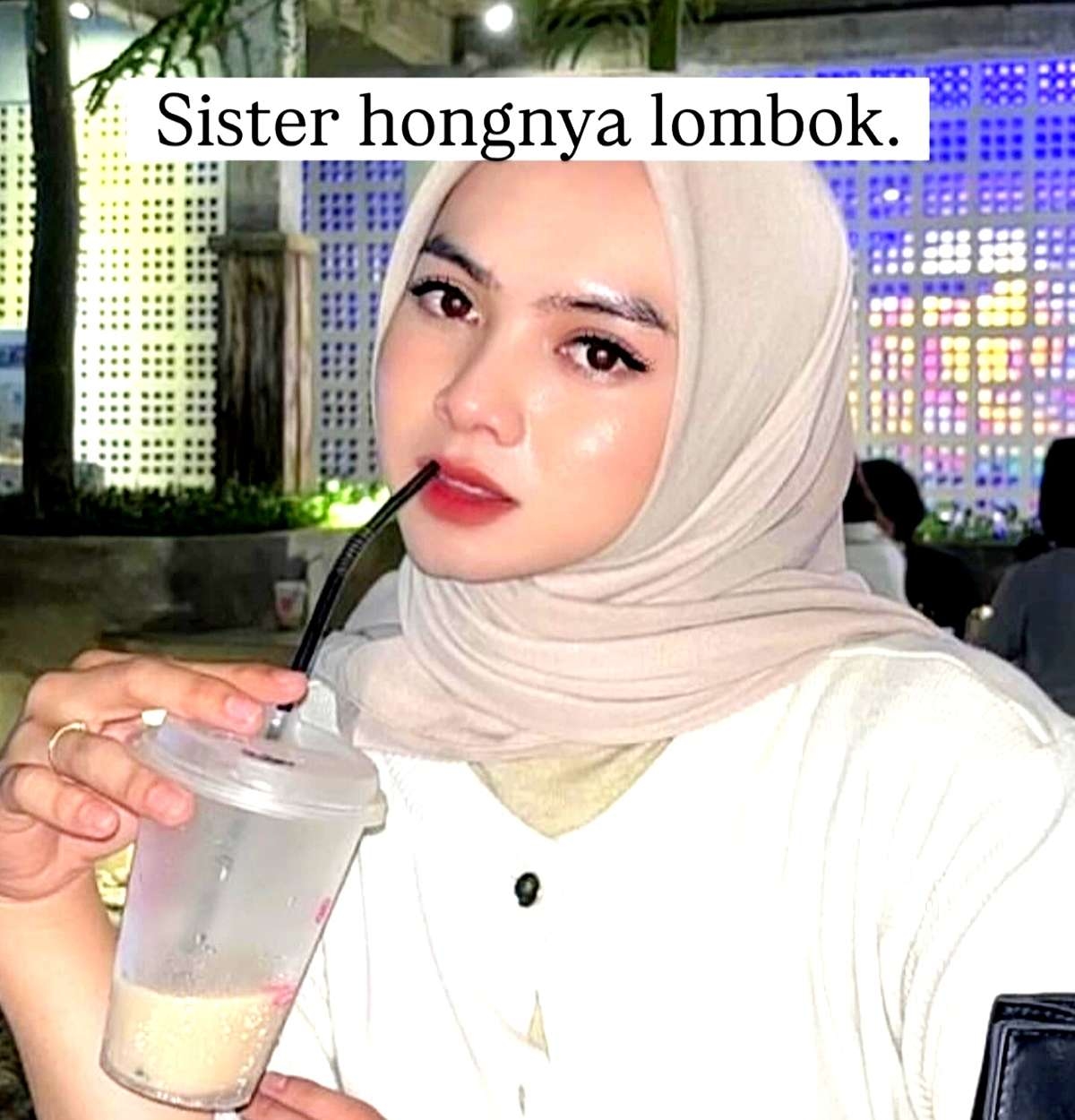 HEBOH! Penata Rias Pengantin Cantik Berwajah Glowing Ternyata Laki-Laki Berhijab! Identitas Asli Terbongkar, Netizen Merasa Tertipu