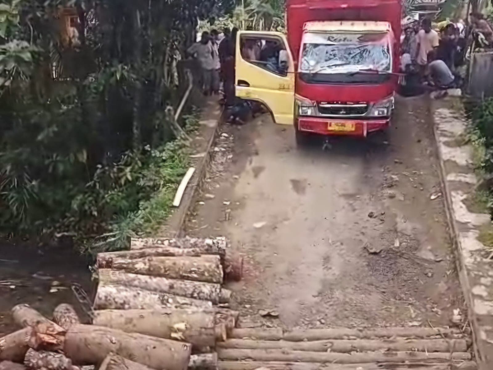 Jembatan Keramatjaya Ambruk, Pemkab Pandeglang Akui Tak Mampu Tangani Kerusakan