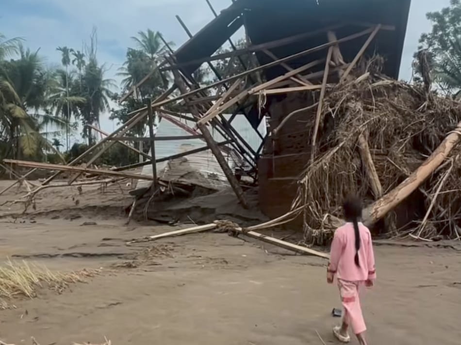 Dikira Hari Kiamat, Kisah Pilu Seorang Bocah yang Selamat dari Terjangan Arus Banjir Aceh