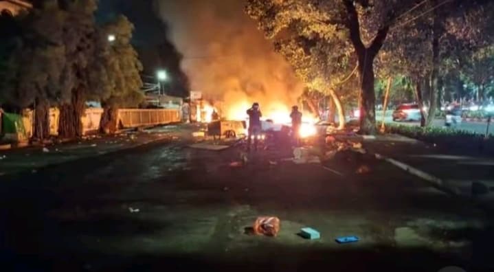 Malam Chaos di Kalibata! Polisi Beberkan Kronologi Awal Mula Pengeroyokan Dua Matel yang Berujung Pembakaran Warung